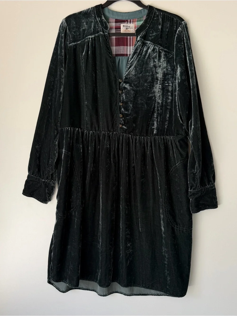 Anthropologie Holding Horses Nantes Crushed Velvet Shirt Dress in Emerald Green - Picture 3 of 8